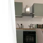 Adelphi 2 *