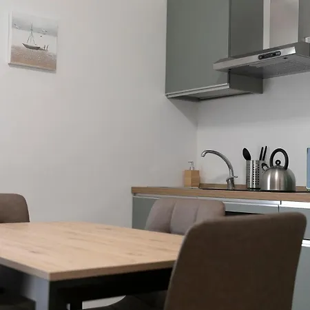 Adelphi 2 Apartment